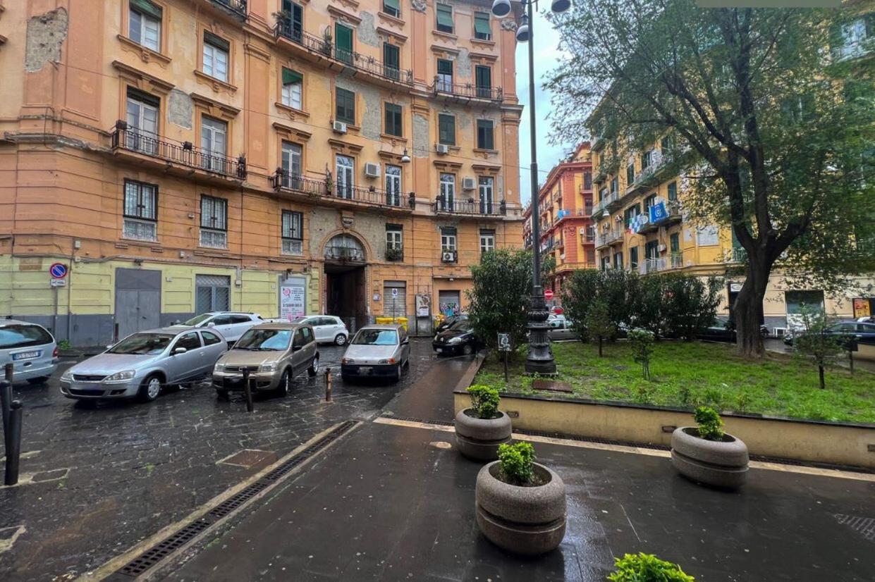 B&B Da Paola Napoli Esterno foto
